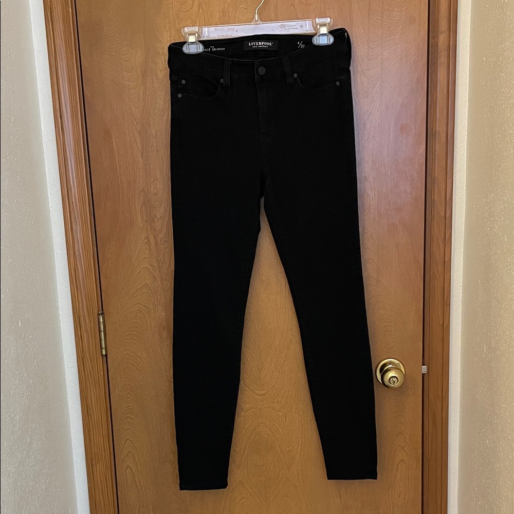 Liverpool Women's Black Ankle Skinny Jeans, size 4/27 EUC